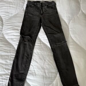 Madewell Women's Charcoal Distressed Skinny Jeans